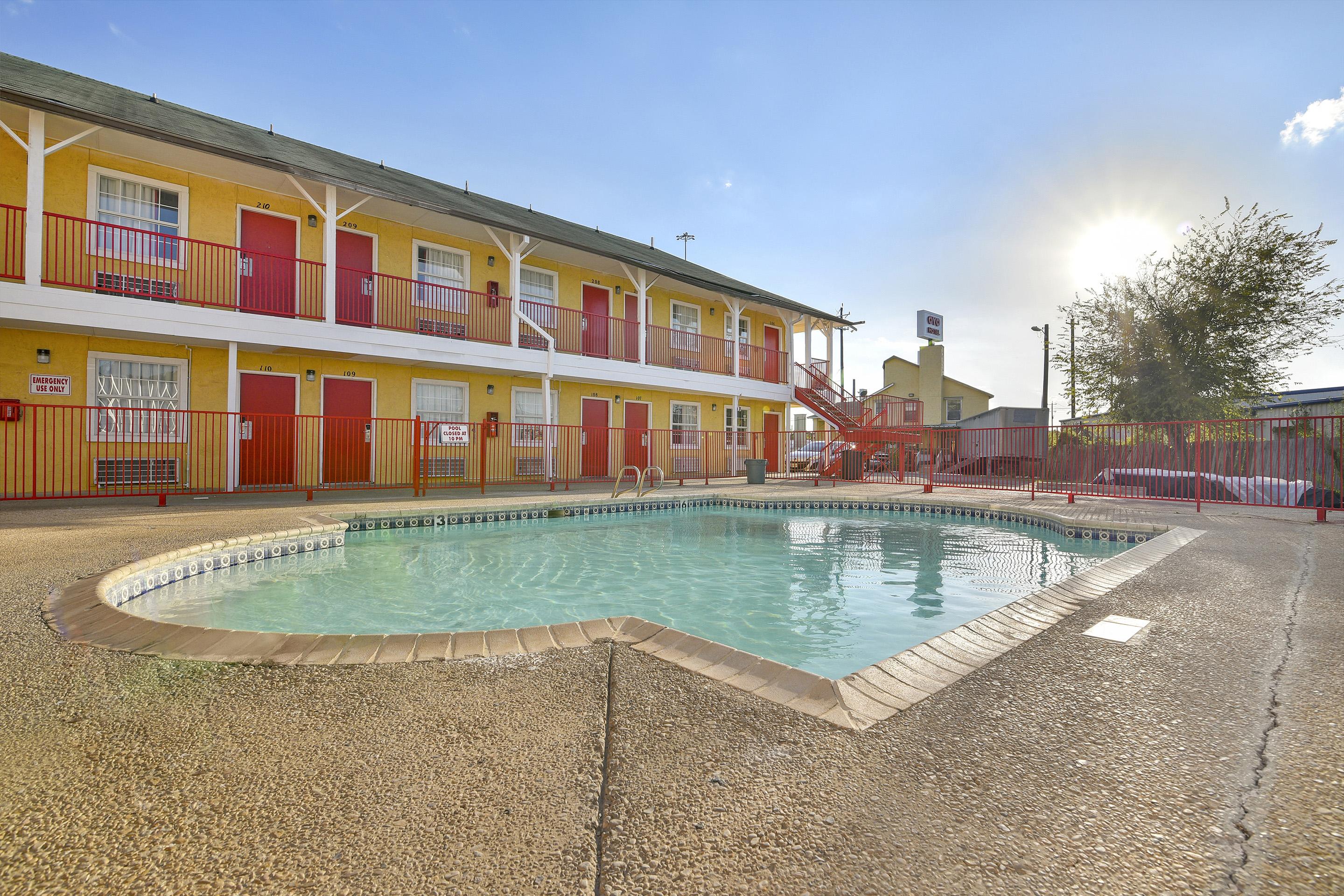 Oyo Hotel San Antonio Lackland Near Seaworld Exterior foto