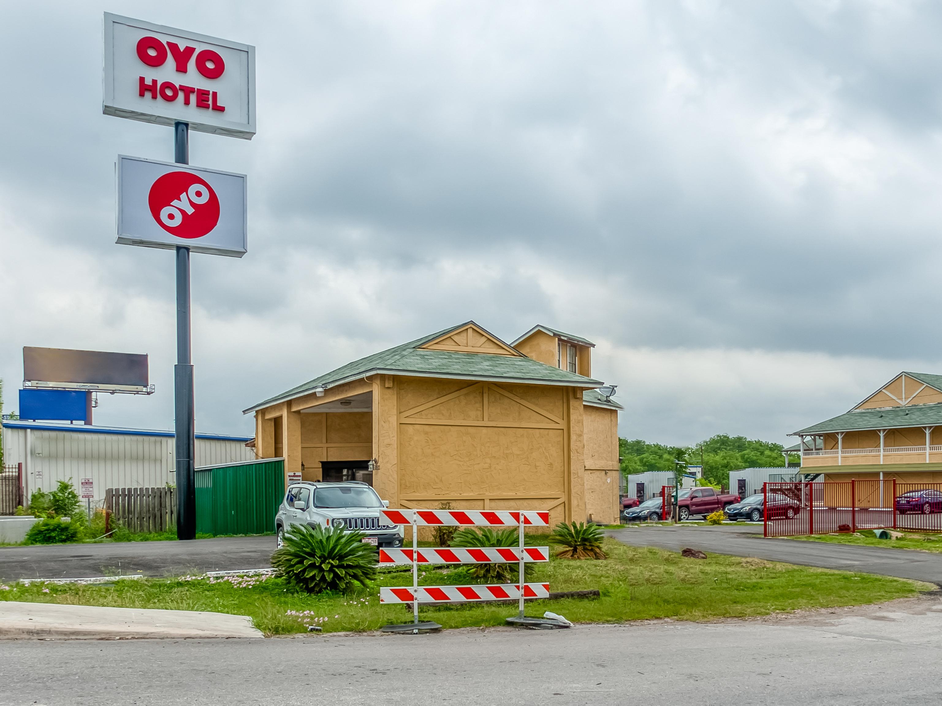Oyo Hotel San Antonio Lackland Near Seaworld Exterior foto