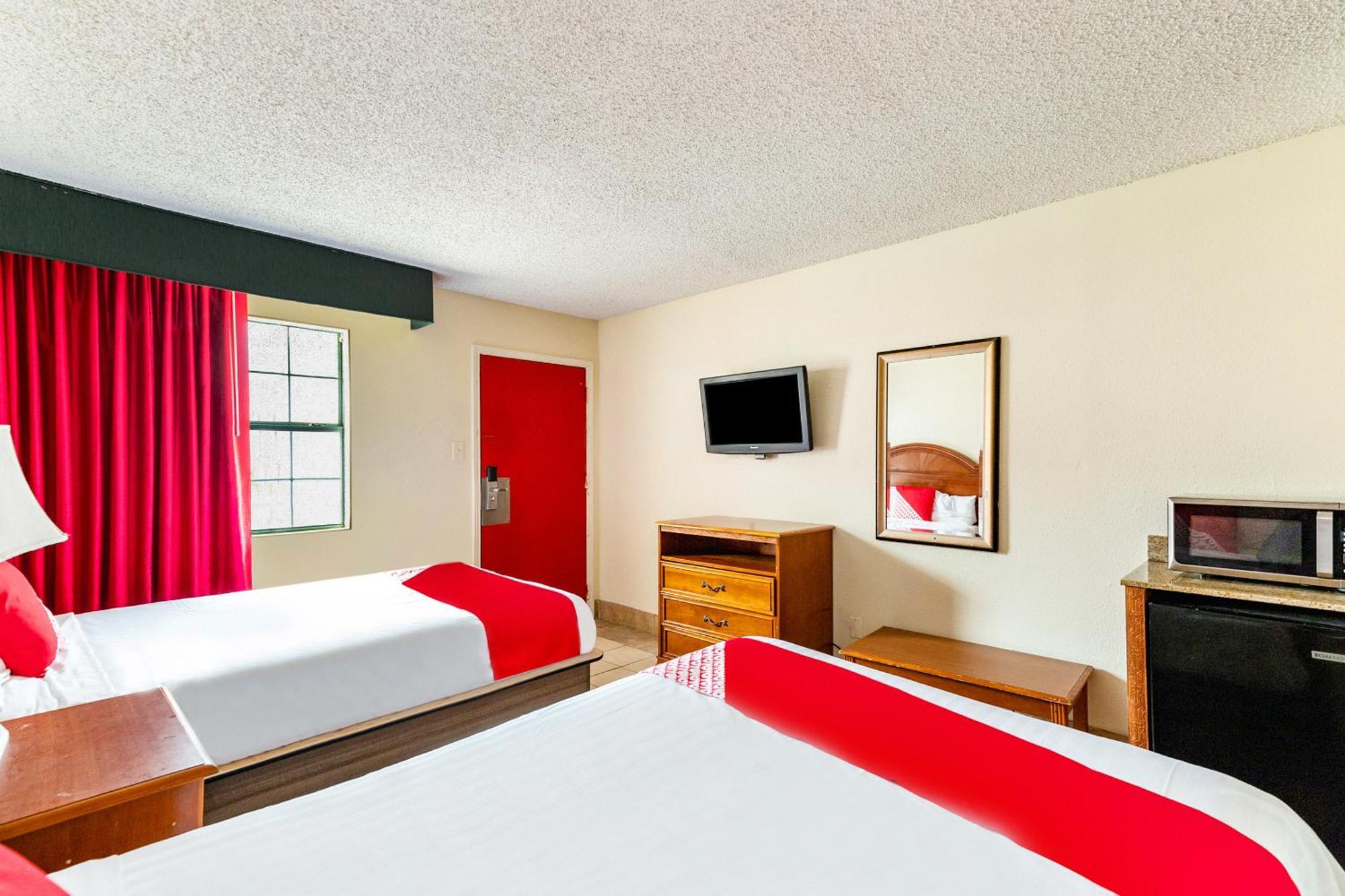 Oyo Hotel San Antonio Lackland Near Seaworld Exterior foto